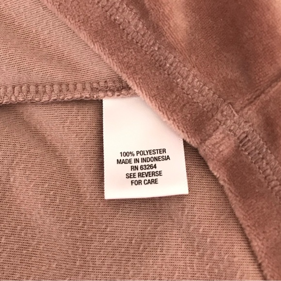 🔴 4/$15 Sunday Women’s Mauve Plush Velour Fleece Sweatshirt Top size L in EUC - Picture 14 of 15